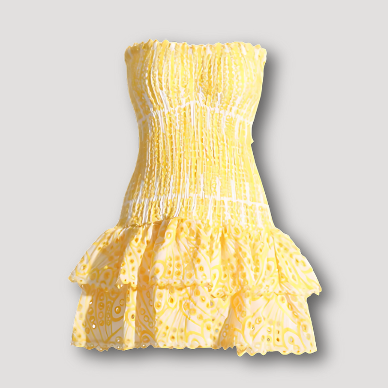 Fitted Smocked Eyelet Tiered Ruches Strapless Mini Jurk